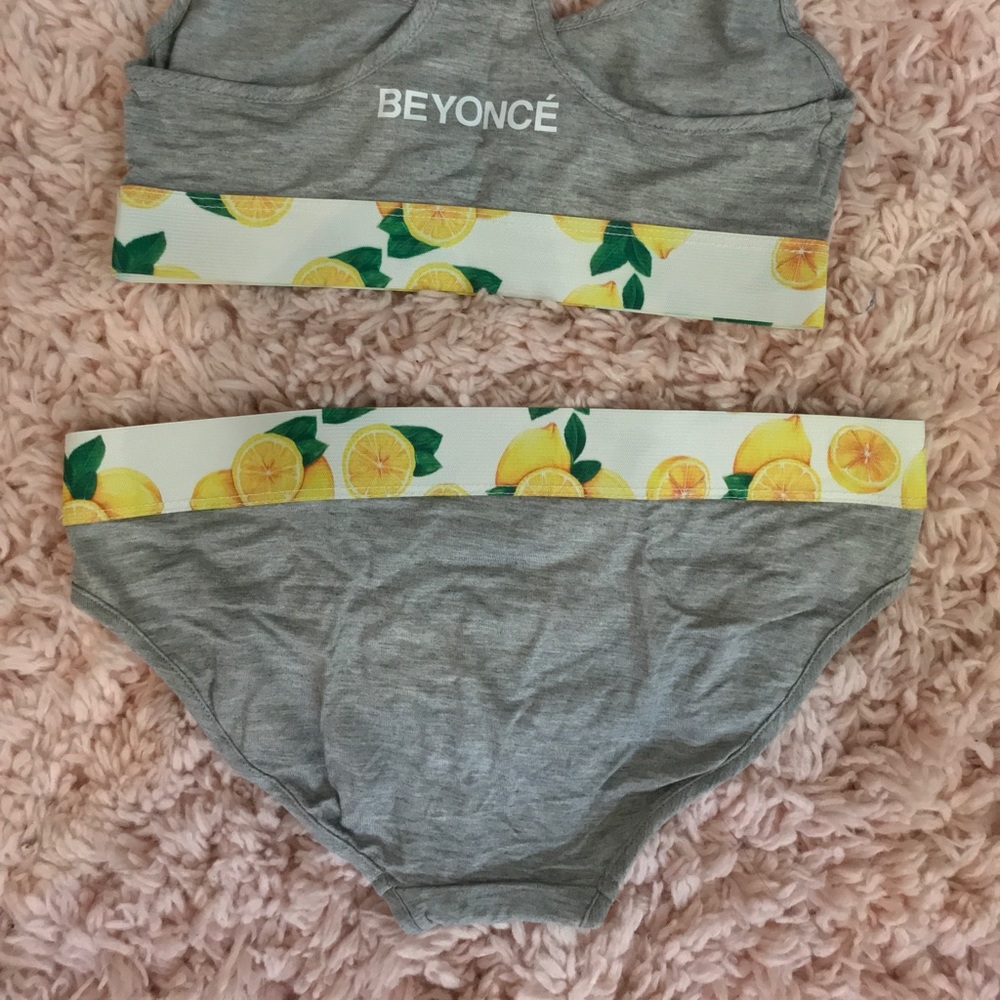 Official Beyoncé | NWT | "Lemonade" tour jersey sports bra + bikini brief - Picture 6 of 8